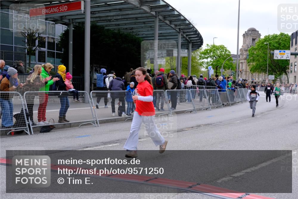 25.04.2026 - Das Zehntel Tim E. http://msf.ph/oto/9571250 25.04.2026 09:05:55 Ziel 1227, 1235, 1616, 1973, 2054, 2060, 2177, 2483, 2677, 2924, 2930, 3771, 3781 meine-sportfotos.de