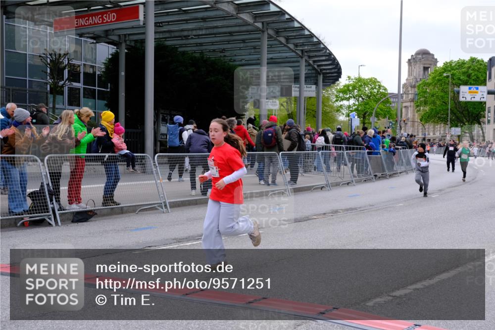 25.04.2026 - Das Zehntel Tim E. http://msf.ph/oto/9571251 25.04.2026 09:05:55 Ziel 1227, 1235, 1616, 1973, 2054, 2060, 2177, 2483, 2677, 2924, 2930, 3771, 3781 meine-sportfotos.de