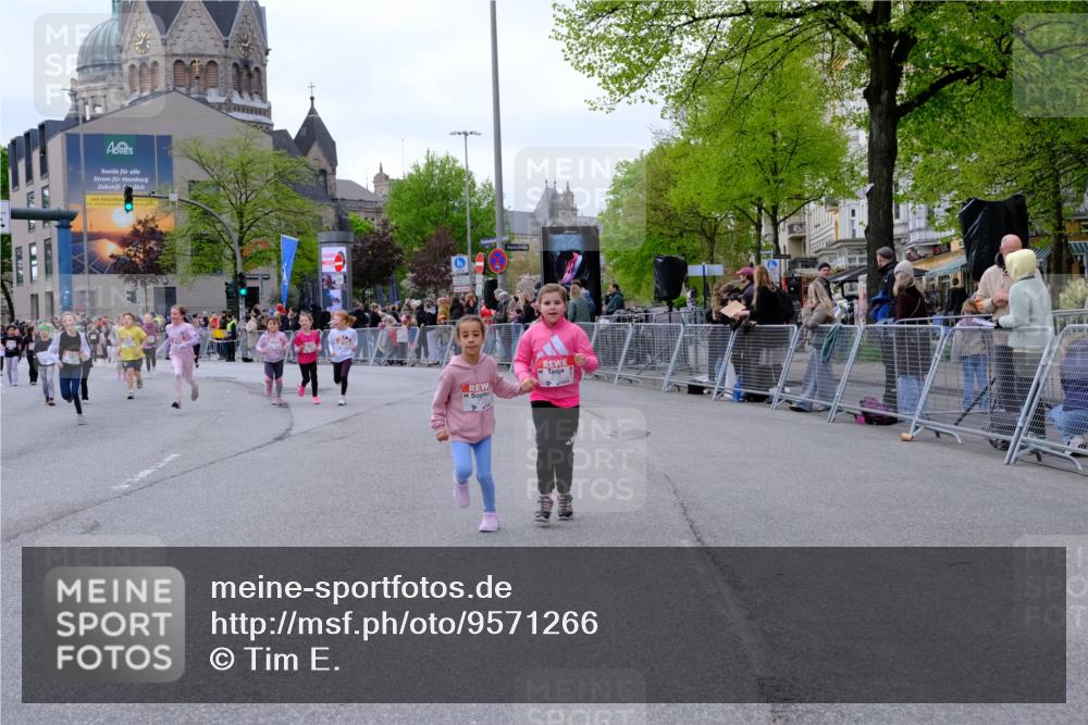 25.04.2026 - Das Zehntel Tim E. http://msf.ph/oto/9571266 25.04.2026 09:06:01 Ziel 1616, 1973, 2677, 2973, 2985, 3753, 3779 meine-sportfotos.de