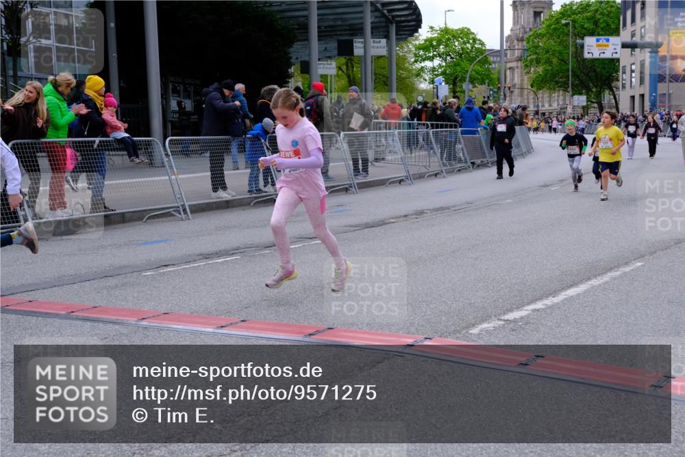 25.04.2026 - Das Zehntel Tim E. http://msf.ph/oto/9571275 25.04.2026 09:06:04 Ziel 1524, 1616, 1973, 2180, 2202, 2973, 2985, 3732, 3735, 3742, 3753, 3779 meine-sportfotos.de