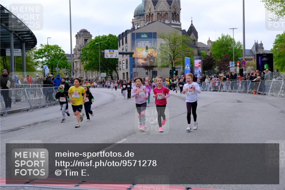 25.04.2026 - Das Zehntel Tim E. http://msf.ph/oto/9571278 25.04.2026 09:06:06 Ziel 1524, 1973, 2180, 2202, 2973, 2985, 3732, 3735, 3742, 3753, 3779 meine-sportfotos.de