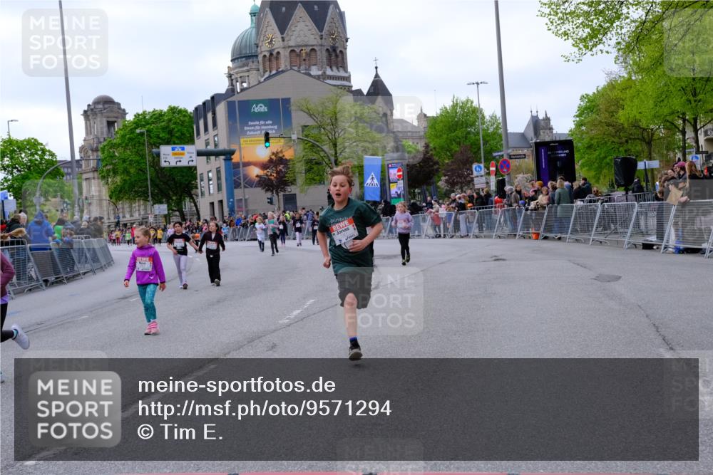 25.04.2026 - Das Zehntel Tim E. http://msf.ph/oto/9571294 25.04.2026 09:06:11 Ziel 1321, 1524, 2180, 2202, 2614, 2973, 2985, 3732, 3735, 3742, 3864, 3934, 3935 meine-sportfotos.de