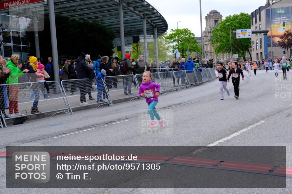 25.04.2026 - Das Zehntel Tim E. http://msf.ph/oto/9571305 25.04.2026 09:06:14 Ziel 1079, 1095, 1321, 1524, 1800, 2180, 2202, 2614, 3732, 3735, 3742, 3864, 3877, 3934, 3935, 3953 meine-sportfotos.de