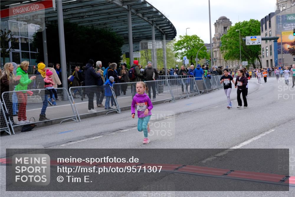 25.04.2026 - Das Zehntel Tim E. http://msf.ph/oto/9571307 25.04.2026 09:06:14 Ziel 1079, 1095, 1321, 1524, 1800, 2180, 2202, 2614, 3732, 3735, 3742, 3864, 3877, 3934, 3935, 3953 meine-sportfotos.de