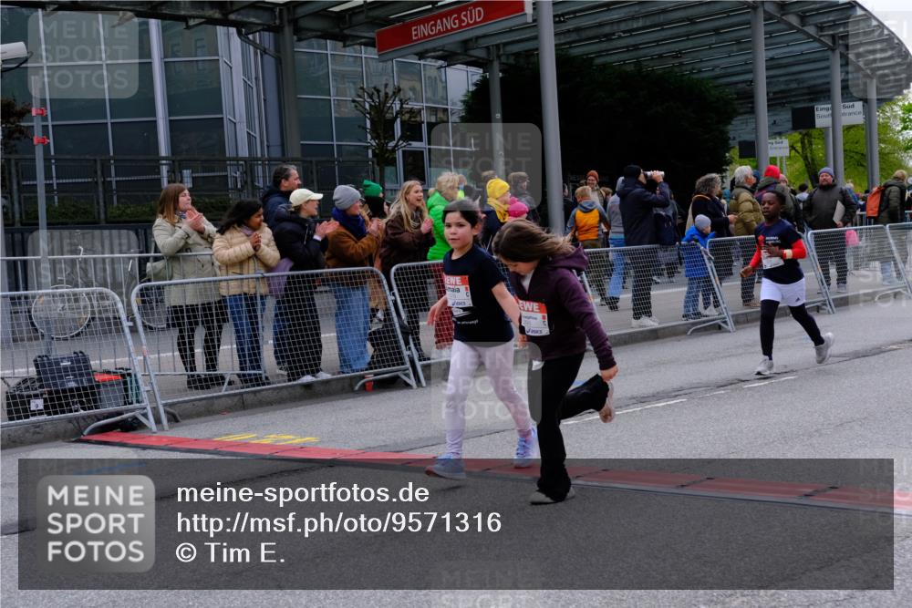 25.04.2026 - Das Zehntel Tim E. http://msf.ph/oto/9571316 25.04.2026 09:06:17 Ziel 1079, 1095, 1321, 1375, 1498, 1800, 2614, 3791, 3864, 3877, 3934, 3935, 3953 meine-sportfotos.de