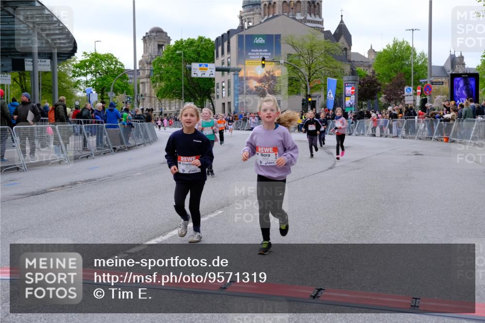 25.04.2026 - Das Zehntel Tim E. http://msf.ph/oto/9571319 25.04.2026 09:06:18 Ziel 1079, 1095, 1321, 1375, 1498, 1800, 2614, 3785, 3791, 3864, 3877, 3934, 3935, 3953 meine-sportfotos.de