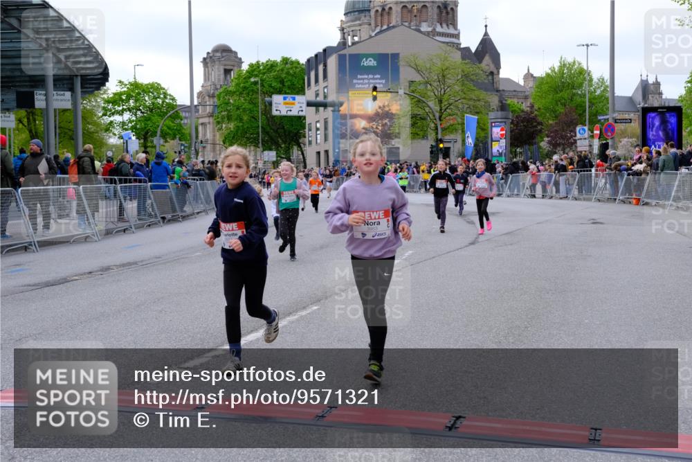 25.04.2026 - Das Zehntel Tim E. http://msf.ph/oto/9571321 25.04.2026 09:06:19 Ziel 1079, 1095, 1321, 1375, 1498, 1800, 2614, 3785, 3791, 3864, 3877, 3934, 3935, 3953 meine-sportfotos.de