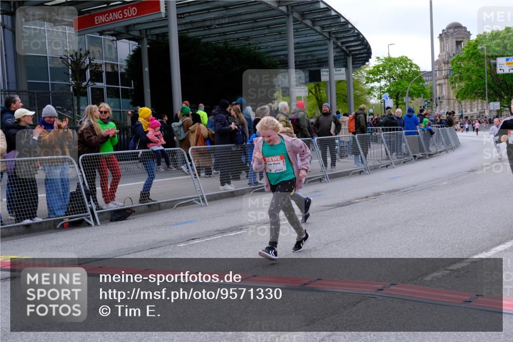 25.04.2026 - Das Zehntel Tim E. http://msf.ph/oto/9571330 25.04.2026 09:06:21 Ziel 1079, 1095, 1375, 1498, 1800, 1806, 3785, 3791, 3864, 3877, 3953 meine-sportfotos.de