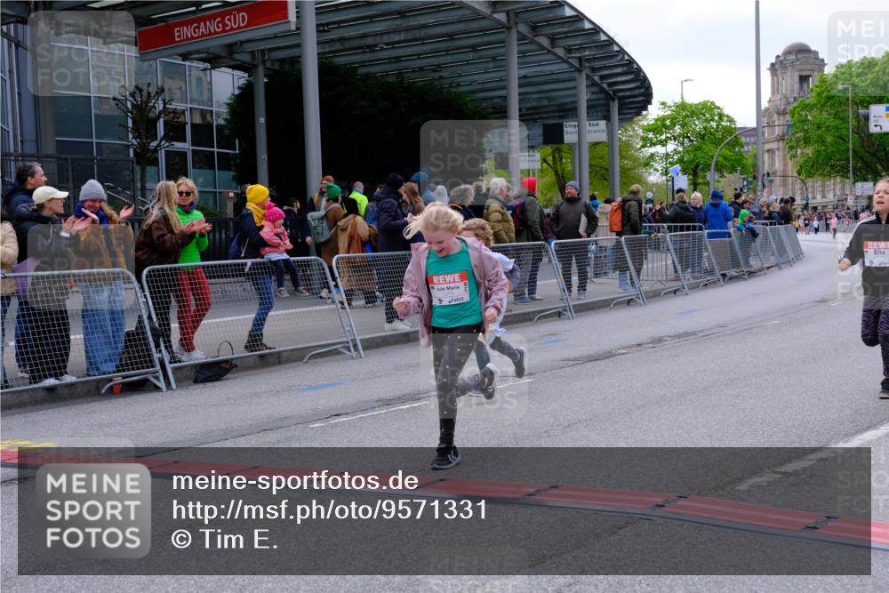 25.04.2026 - Das Zehntel Tim E. http://msf.ph/oto/9571331 25.04.2026 09:06:21 Ziel 1079, 1095, 1375, 1498, 1800, 1806, 3785, 3791, 3864, 3877, 3953 meine-sportfotos.de