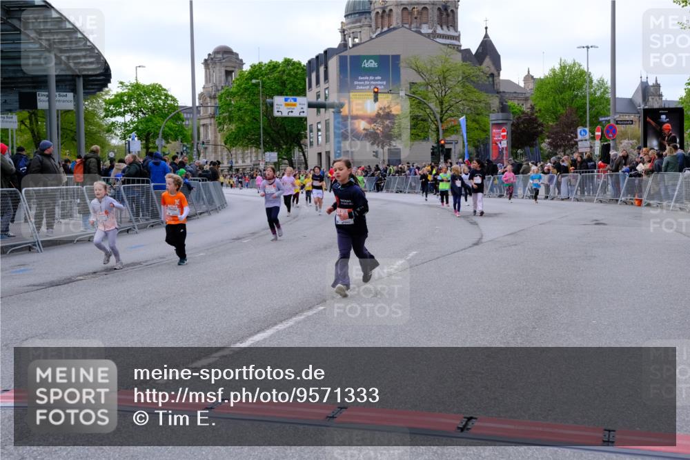 25.04.2026 - Das Zehntel Tim E. http://msf.ph/oto/9571333 25.04.2026 09:06:25 Ziel 1375, 1498, 1800, 1806, 2913, 3785, 3791, 3877, 3889, 3908, 3953 meine-sportfotos.de