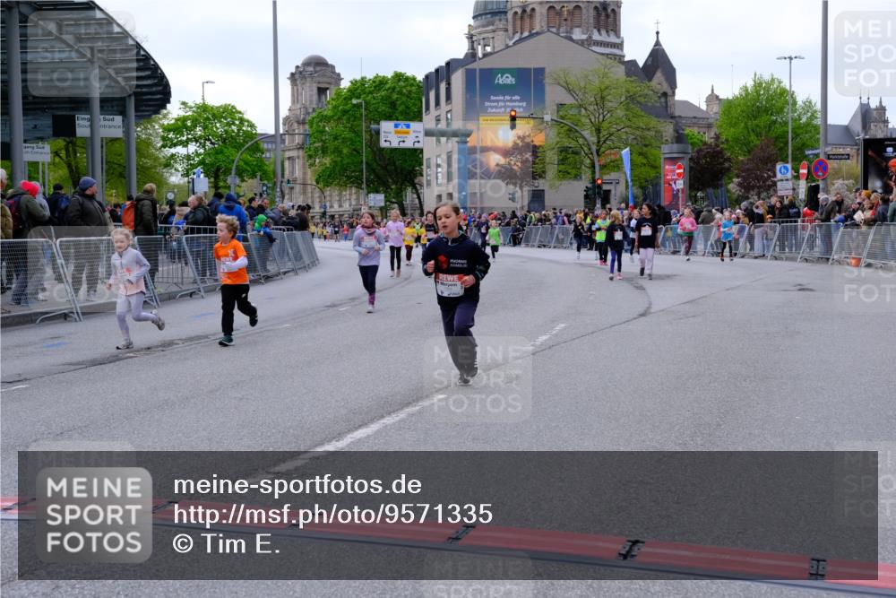 25.04.2026 - Das Zehntel Tim E. http://msf.ph/oto/9571335 25.04.2026 09:06:25 Ziel 1375, 1498, 1800, 1806, 2913, 3785, 3791, 3877, 3889, 3908, 3953 meine-sportfotos.de