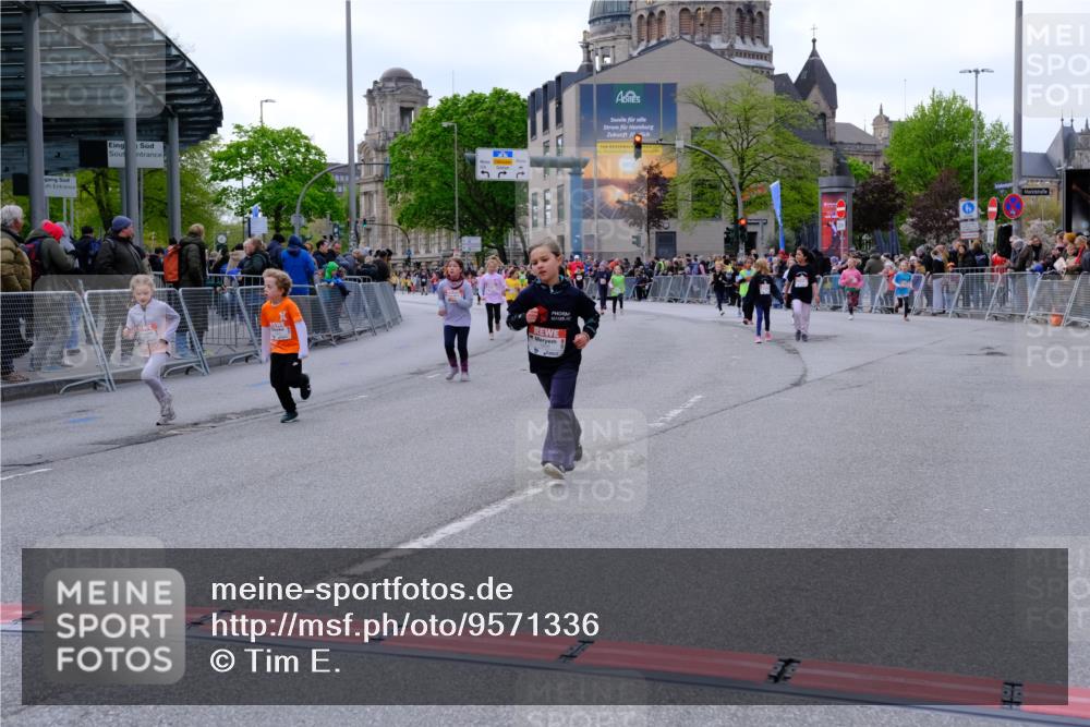 25.04.2026 - Das Zehntel Tim E. http://msf.ph/oto/9571336 25.04.2026 09:06:25 Ziel 1375, 1498, 1800, 1806, 2913, 3785, 3791, 3877, 3889, 3908, 3953 meine-sportfotos.de