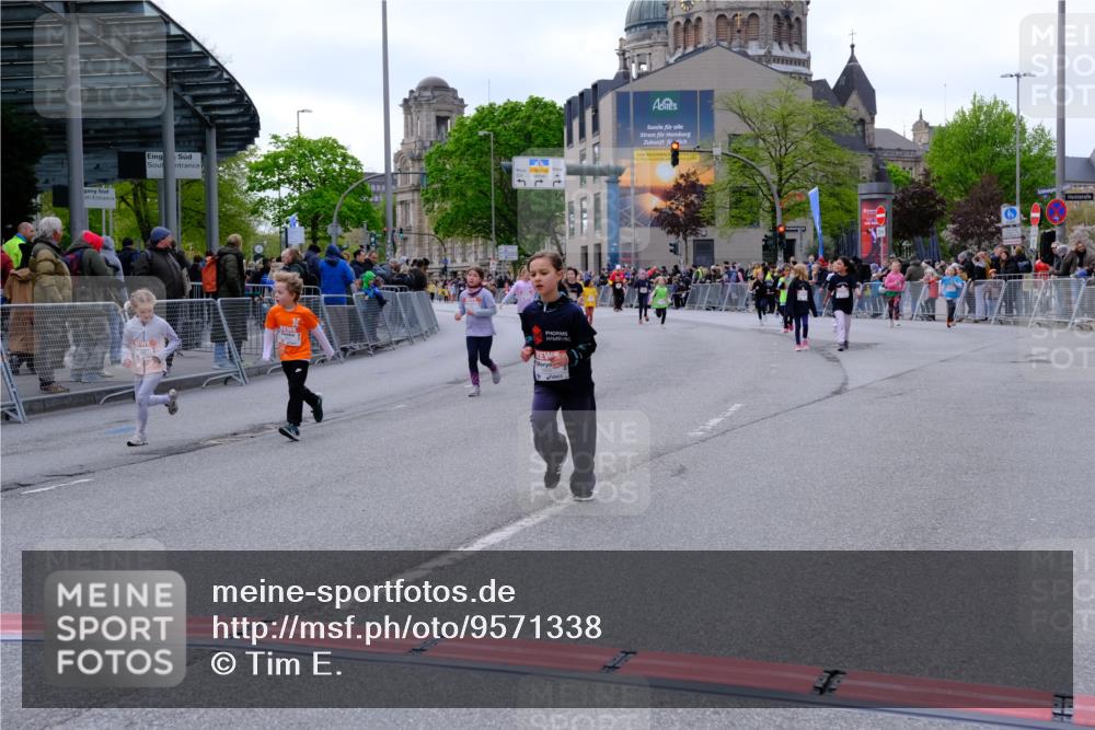 25.04.2026 - Das Zehntel Tim E. http://msf.ph/oto/9571338 25.04.2026 09:06:25 Ziel 1375, 1498, 1800, 1806, 2913, 3785, 3791, 3877, 3889, 3908, 3953 meine-sportfotos.de