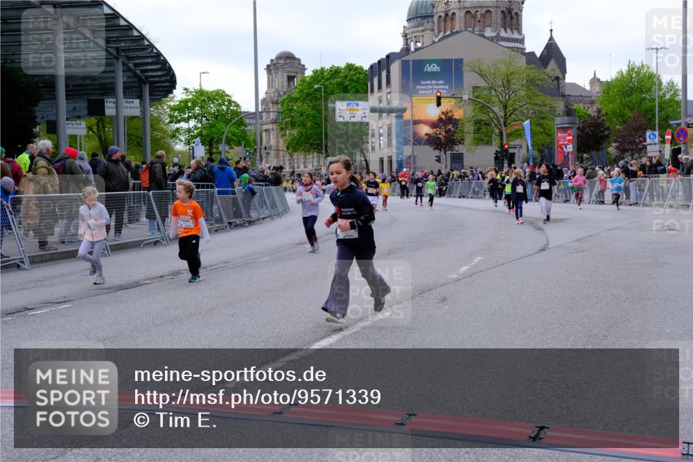 25.04.2026 - Das Zehntel Tim E. http://msf.ph/oto/9571339 25.04.2026 09:06:25 Ziel 1375, 1498, 1800, 1806, 2913, 3785, 3791, 3877, 3889, 3908, 3953 meine-sportfotos.de