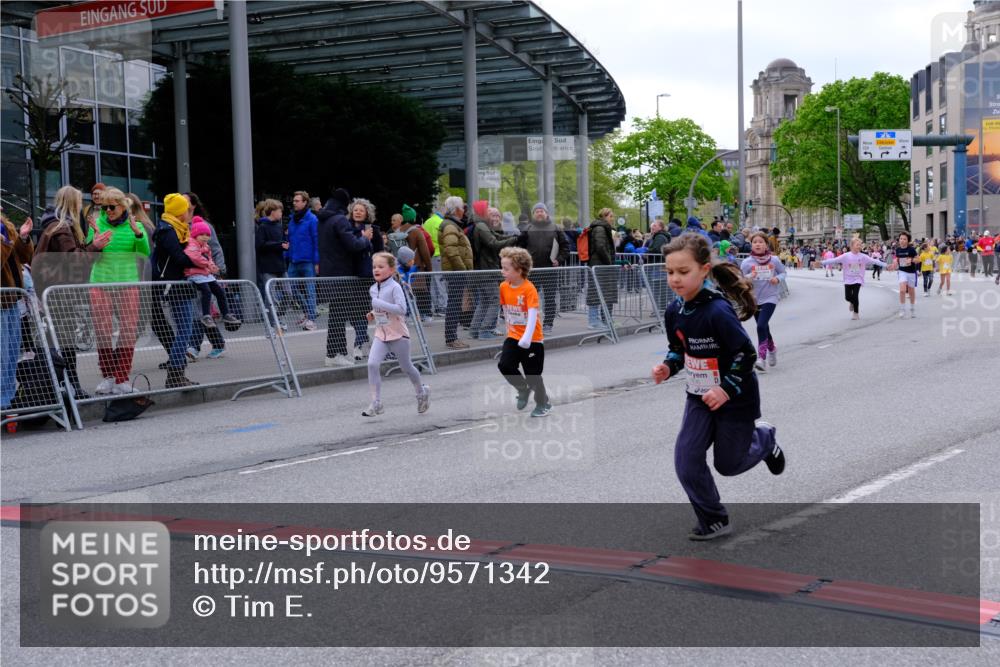 25.04.2026 - Das Zehntel Tim E. http://msf.ph/oto/9571342 25.04.2026 09:06:26 Ziel 1375, 1498, 1800, 1806, 2913, 3785, 3791, 3877, 3889, 3908, 3953 meine-sportfotos.de