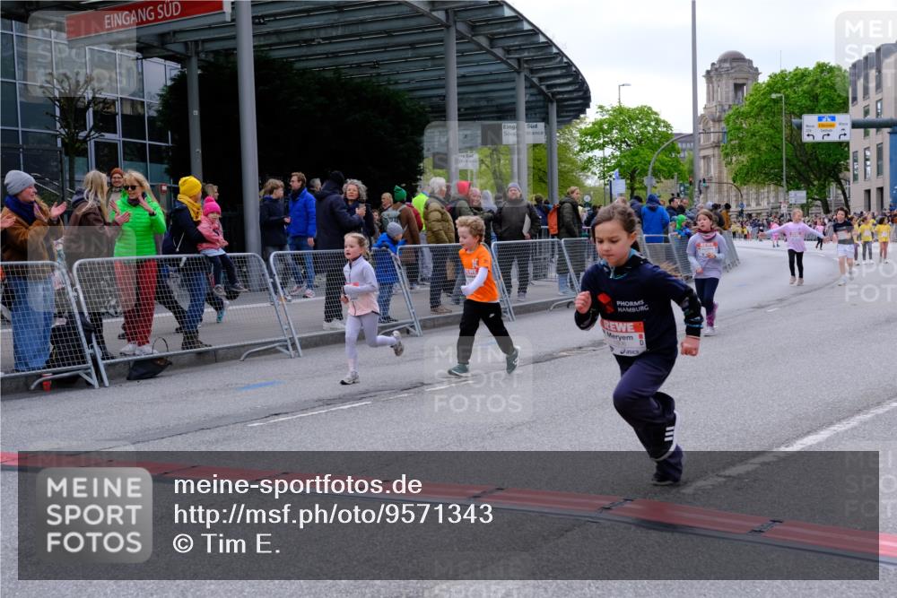 25.04.2026 - Das Zehntel Tim E. http://msf.ph/oto/9571343 25.04.2026 09:06:26 Ziel 1375, 1498, 1800, 1806, 2913, 3785, 3791, 3877, 3889, 3908, 3953 meine-sportfotos.de