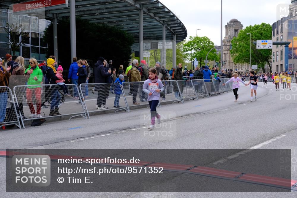 25.04.2026 - Das Zehntel Tim E. http://msf.ph/oto/9571352 25.04.2026 09:06:28 Ziel 1258, 1375, 1498, 1806, 2272, 2287, 2913, 3785, 3791, 3889, 3908 meine-sportfotos.de