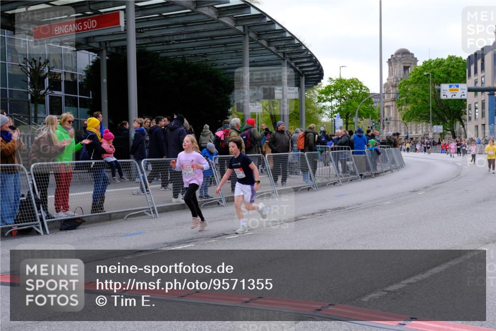 25.04.2026 - Das Zehntel Tim E. http://msf.ph/oto/9571355 25.04.2026 09:06:31 Ziel 1243, 1245, 1258, 1806, 2272, 2287, 2913, 3889, 3908 meine-sportfotos.de