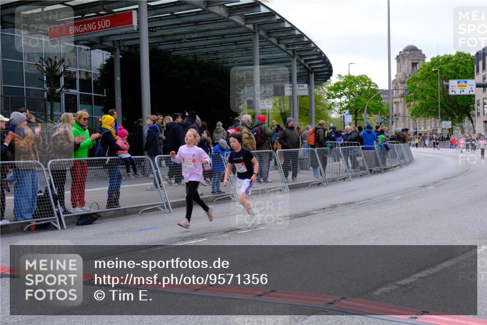 25.04.2026 - Das Zehntel Tim E. http://msf.ph/oto/9571356 25.04.2026 09:06:31 Ziel 1243, 1245, 1258, 1806, 2272, 2287, 2913, 3889, 3908 meine-sportfotos.de