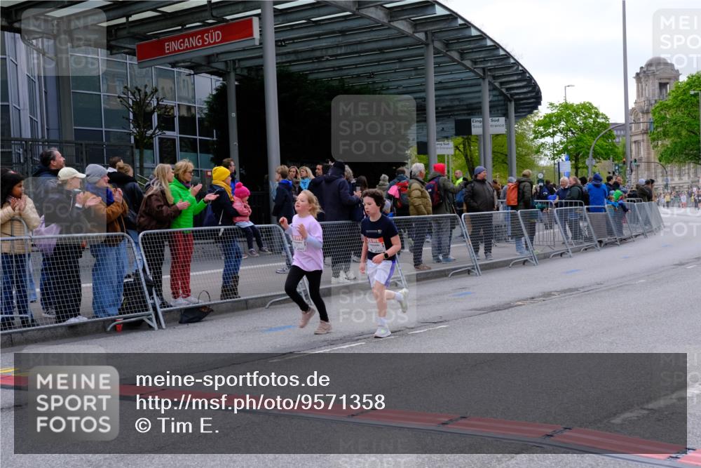 25.04.2026 - Das Zehntel Tim E. http://msf.ph/oto/9571358 25.04.2026 09:06:32 Ziel 1243, 1245, 1258, 1806, 2272, 2287, 2913, 3889, 3908 meine-sportfotos.de