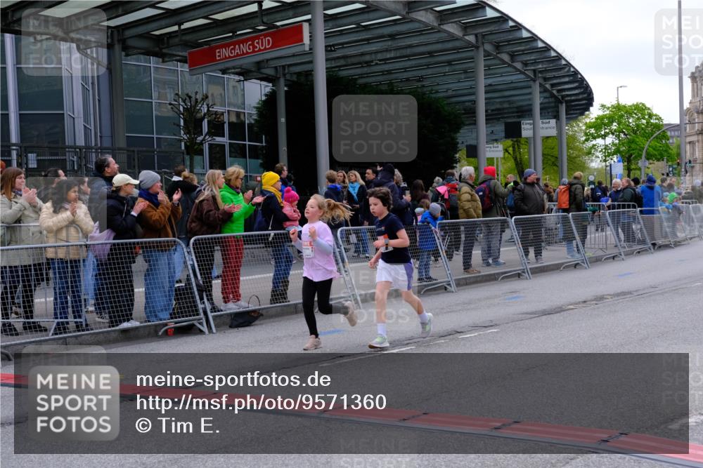 25.04.2026 - Das Zehntel Tim E. http://msf.ph/oto/9571360 25.04.2026 09:06:32 Ziel 1243, 1245, 1258, 1806, 2272, 2287, 2913, 3889, 3908 meine-sportfotos.de