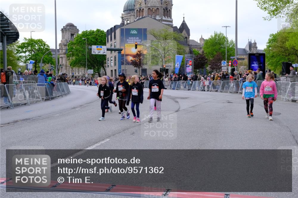 25.04.2026 - Das Zehntel Tim E. http://msf.ph/oto/9571362 25.04.2026 09:06:34 Ziel 1077, 1087, 1243, 1245, 1258, 1272, 1347, 2272, 2287, 2913, 3761, 3775, 3889, 3908 meine-sportfotos.de