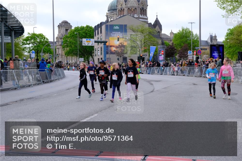 25.04.2026 - Das Zehntel Tim E. http://msf.ph/oto/9571364 25.04.2026 09:06:34 Ziel 1077, 1087, 1243, 1245, 1258, 1272, 1347, 2272, 2287, 2913, 3761, 3775, 3889, 3908 meine-sportfotos.de