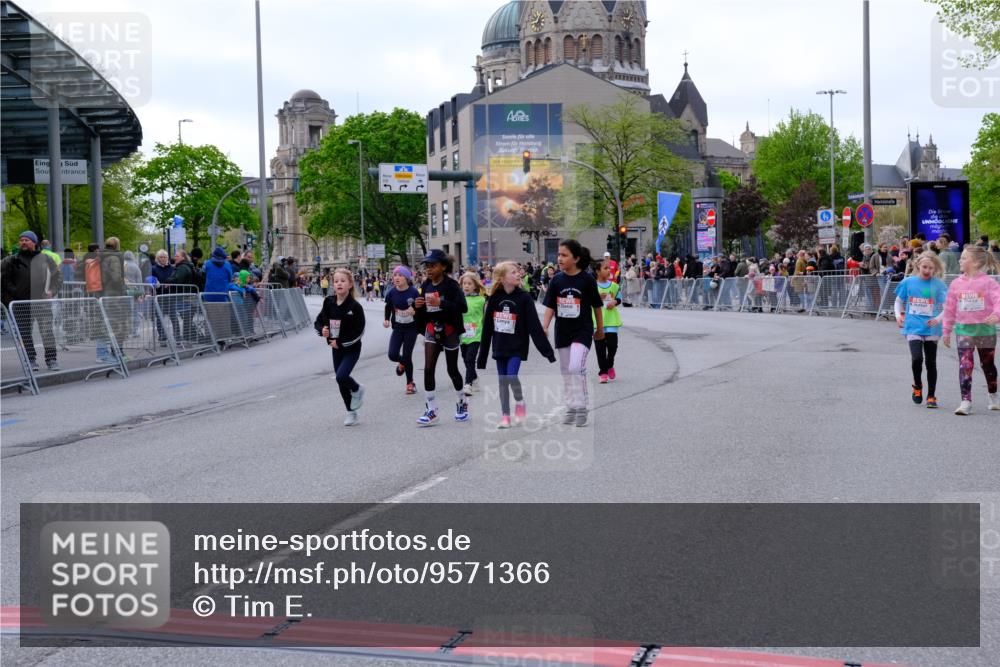 25.04.2026 - Das Zehntel Tim E. http://msf.ph/oto/9571366 25.04.2026 09:06:34 Ziel 1077, 1087, 1243, 1245, 1258, 1272, 1347, 2272, 2287, 2913, 3761, 3775, 3889, 3908 meine-sportfotos.de