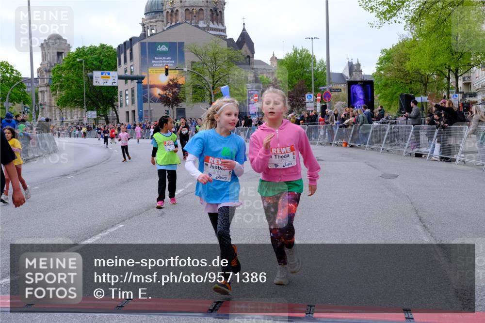 25.04.2026 - Das Zehntel Tim E. http://msf.ph/oto/9571386 25.04.2026 09:06:38 Ziel 1077, 1087, 1243, 1245, 1258, 1272, 1347, 1954, 1976, 1977, 2272, 2287, 2757, 3129, 3761, 3775 meine-sportfotos.de
