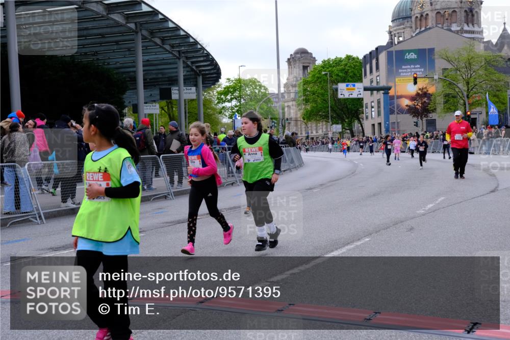 25.04.2026 - Das Zehntel Tim E. http://msf.ph/oto/9571395 25.04.2026 09:06:43 Ziel 1077, 1087, 1243, 1245, 1272, 1347, 1403, 1413, 1442, 1954, 1976, 1977, 2757, 3129, 3761, 3775, 3910 meine-sportfotos.de