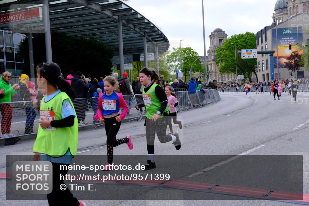 25.04.2026 - Das Zehntel Tim E. http://msf.ph/oto/9571399 25.04.2026 09:06:44 Ziel 1077, 1087, 1272, 1347, 1403, 1413, 1442, 1954, 1976, 1977, 2757, 3129, 3761, 3775, 3910 meine-sportfotos.de