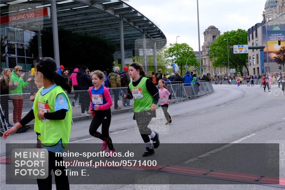 25.04.2026 - Das Zehntel Tim E. http://msf.ph/oto/9571400 25.04.2026 09:06:44 Ziel 1077, 1087, 1272, 1347, 1403, 1413, 1442, 1954, 1976, 1977, 2757, 3129, 3761, 3775, 3910 meine-sportfotos.de