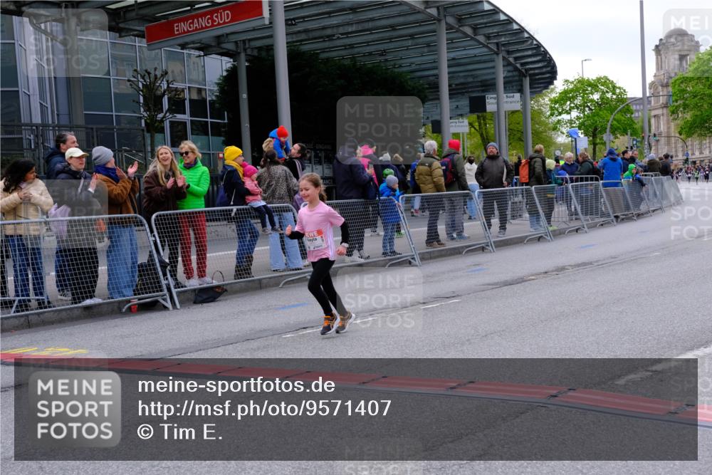 25.04.2026 - Das Zehntel Tim E. http://msf.ph/oto/9571407 25.04.2026 09:06:45 Ziel 1077, 1087, 1272, 1347, 1403, 1413, 1442, 1954, 1976, 1977, 2757, 3129, 3761, 3775, 3910 meine-sportfotos.de