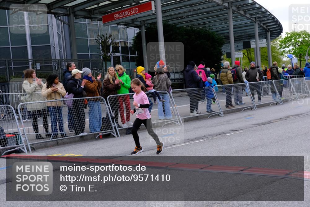 25.04.2026 - Das Zehntel Tim E. http://msf.ph/oto/9571410 25.04.2026 09:06:45 Ziel 1077, 1087, 1272, 1347, 1403, 1413, 1442, 1954, 1976, 1977, 2757, 3129, 3761, 3775, 3910 meine-sportfotos.de