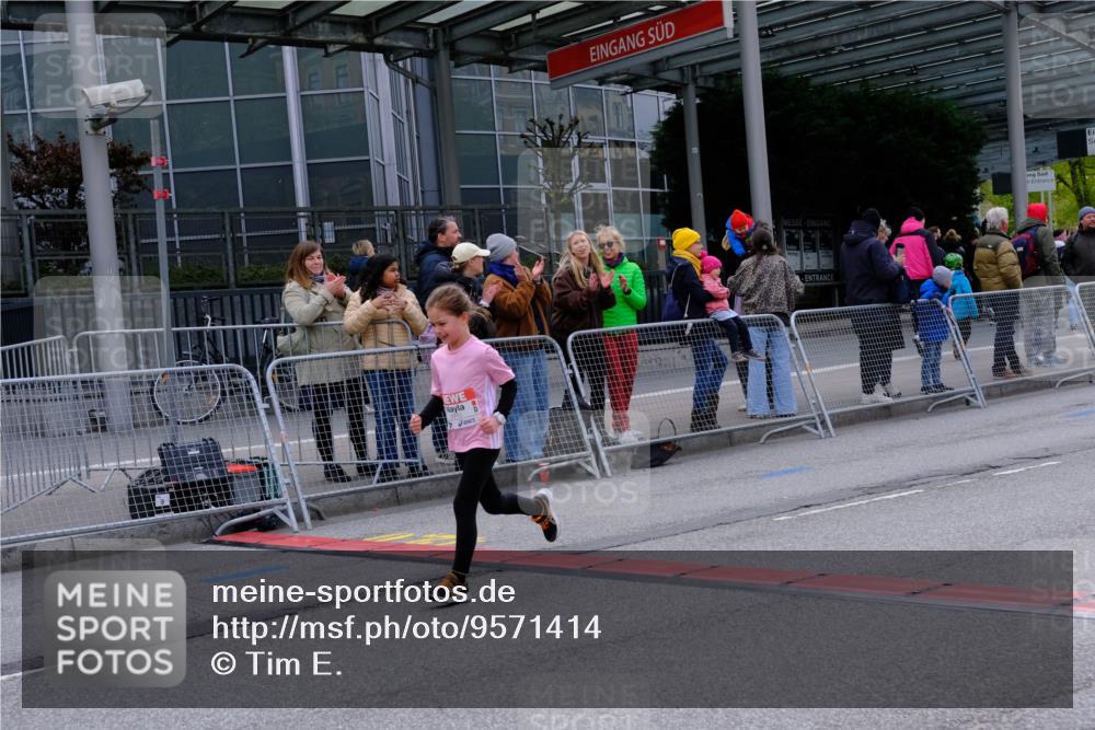 25.04.2026 - Das Zehntel Tim E. http://msf.ph/oto/9571414 25.04.2026 09:06:46 Ziel 1236, 1347, 1403, 1413, 1442, 1954, 1976, 1977, 2757, 3129, 3910 meine-sportfotos.de