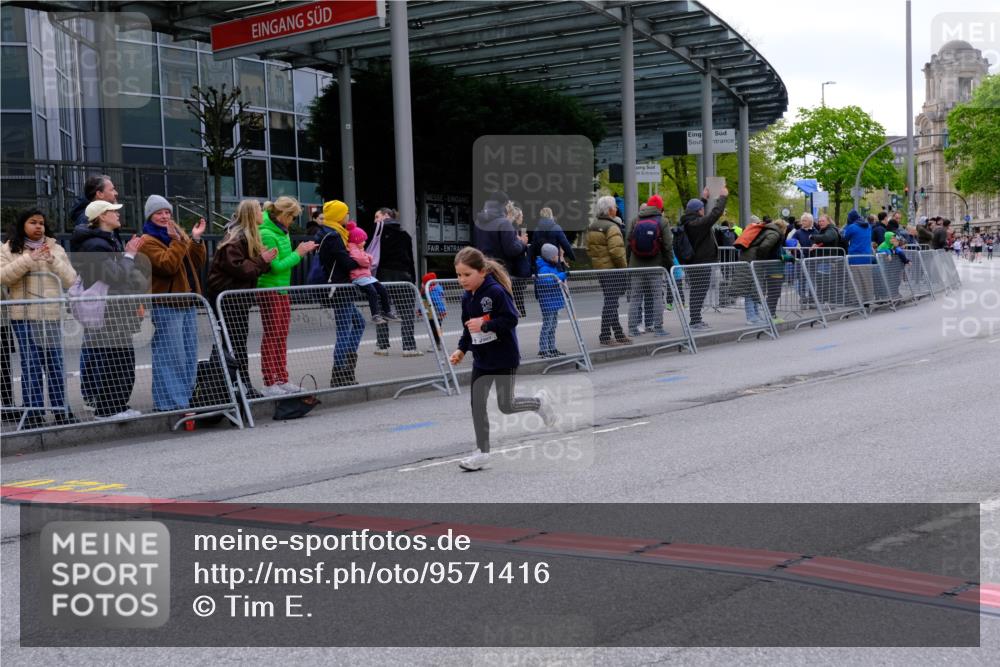 25.04.2026 - Das Zehntel Tim E. http://msf.ph/oto/9571416 25.04.2026 09:06:51 Ziel 1236, 1403, 1413, 1442, 3008, 3910 meine-sportfotos.de