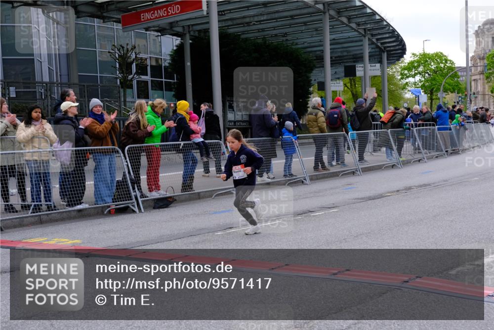 25.04.2026 - Das Zehntel Tim E. http://msf.ph/oto/9571417 25.04.2026 09:06:51 Ziel 1236, 1403, 1413, 1442, 3008, 3910 meine-sportfotos.de
