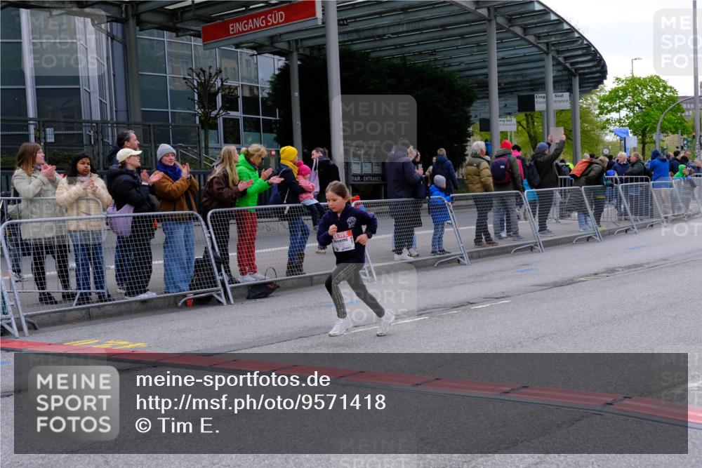 25.04.2026 - Das Zehntel Tim E. http://msf.ph/oto/9571418 25.04.2026 09:06:51 Ziel 1236, 1403, 1413, 1442, 3008, 3910 meine-sportfotos.de