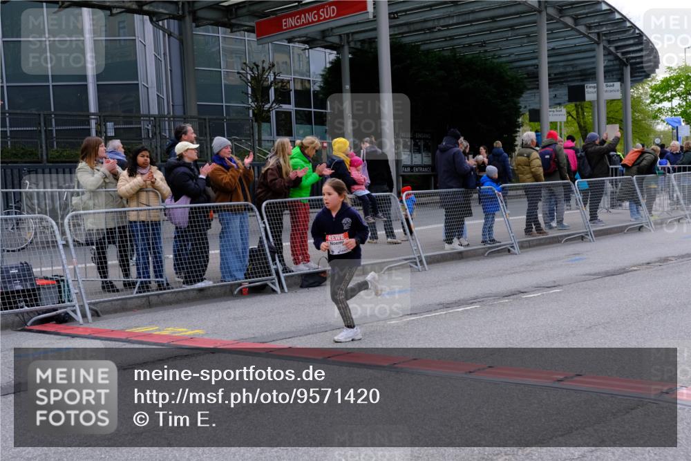25.04.2026 - Das Zehntel Tim E. http://msf.ph/oto/9571420 25.04.2026 09:06:51 Ziel 1236, 1403, 1413, 1442, 3008, 3910 meine-sportfotos.de