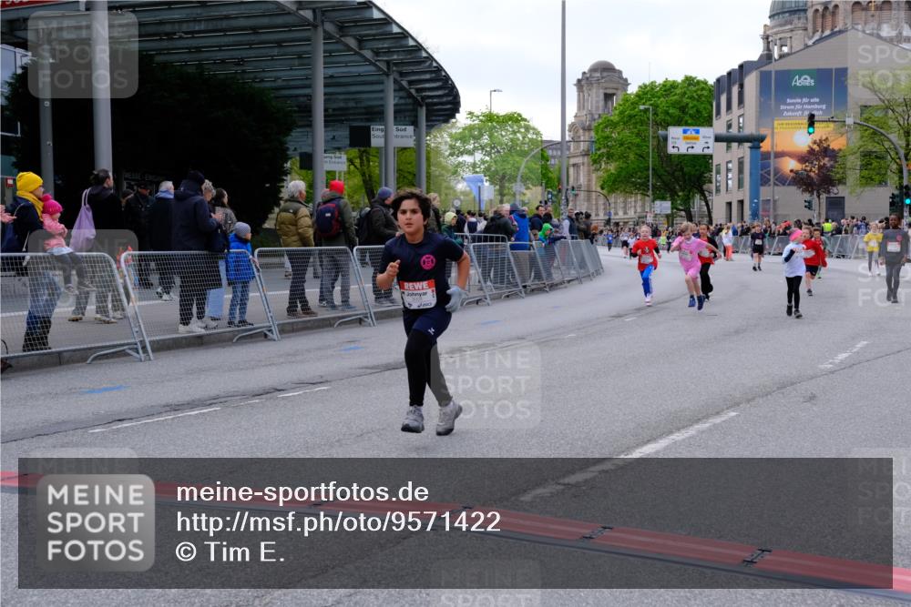 25.04.2026 - Das Zehntel Tim E. http://msf.ph/oto/9571422 25.04.2026 09:06:56 Ziel 1236, 2206, 2558, 2573, 3008, 3684 meine-sportfotos.de