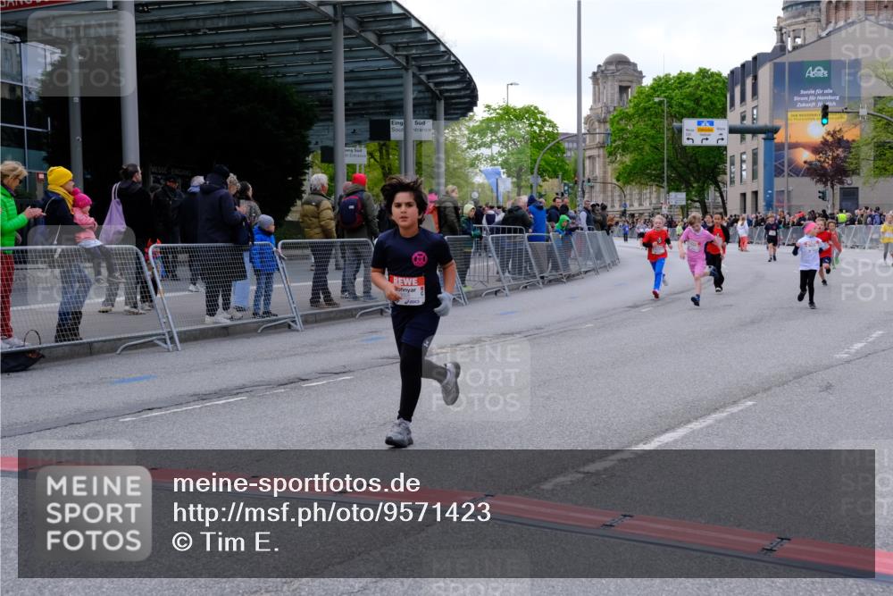 25.04.2026 - Das Zehntel Tim E. http://msf.ph/oto/9571423 25.04.2026 09:06:56 Ziel 1236, 2206, 2558, 2573, 3008, 3684 meine-sportfotos.de
