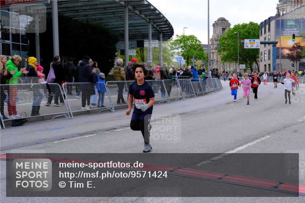 25.04.2026 - Das Zehntel Tim E. http://msf.ph/oto/9571424 25.04.2026 09:06:56 Ziel 1236, 2206, 2558, 2573, 3008, 3684 meine-sportfotos.de