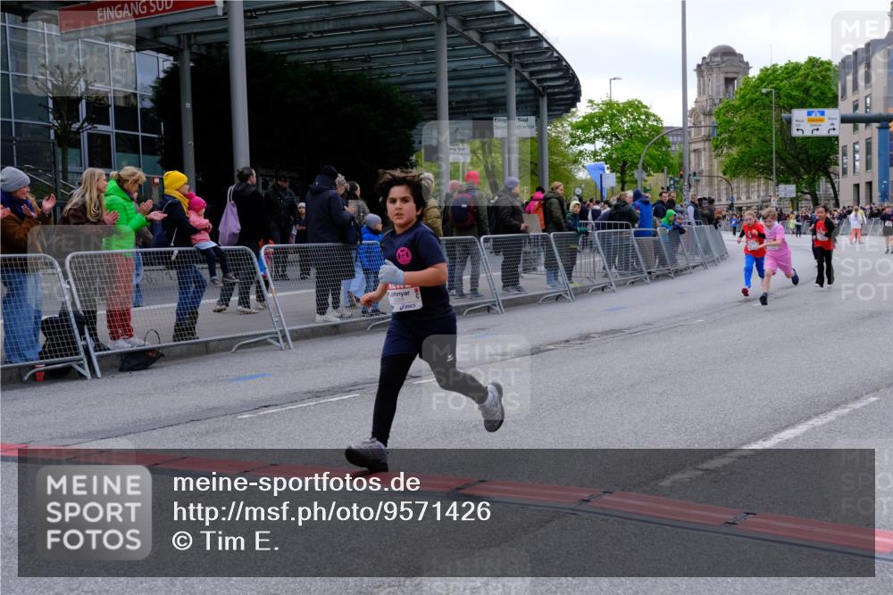 25.04.2026 - Das Zehntel Tim E. http://msf.ph/oto/9571426 25.04.2026 09:06:56 Ziel 1236, 2206, 2558, 2573, 3008, 3684 meine-sportfotos.de
