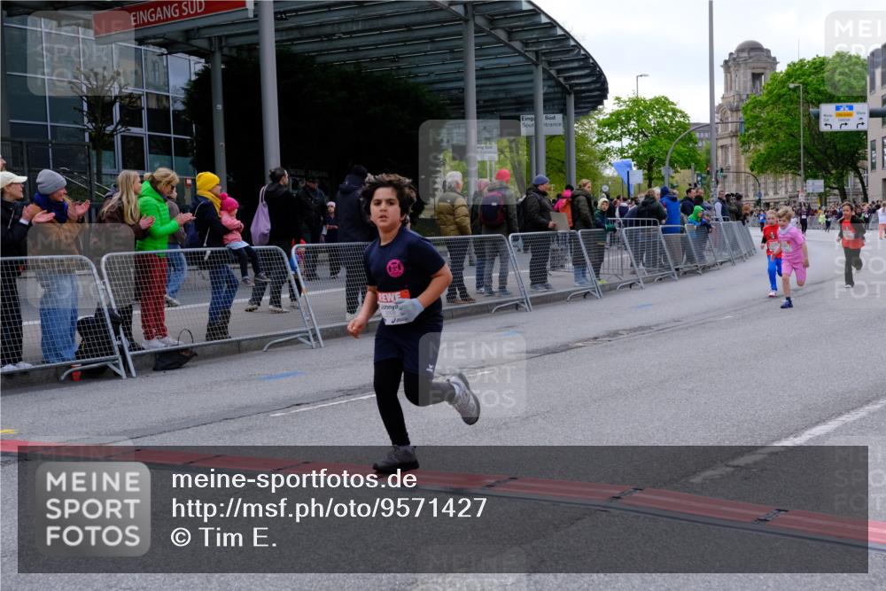 25.04.2026 - Das Zehntel Tim E. http://msf.ph/oto/9571427 25.04.2026 09:06:56 Ziel 1236, 2206, 2558, 2573, 3008, 3684 meine-sportfotos.de