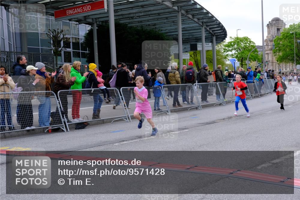 25.04.2026 - Das Zehntel Tim E. http://msf.ph/oto/9571428 25.04.2026 09:06:58 Ziel 1236, 2206, 2558, 2567, 2573, 3008, 3684 meine-sportfotos.de