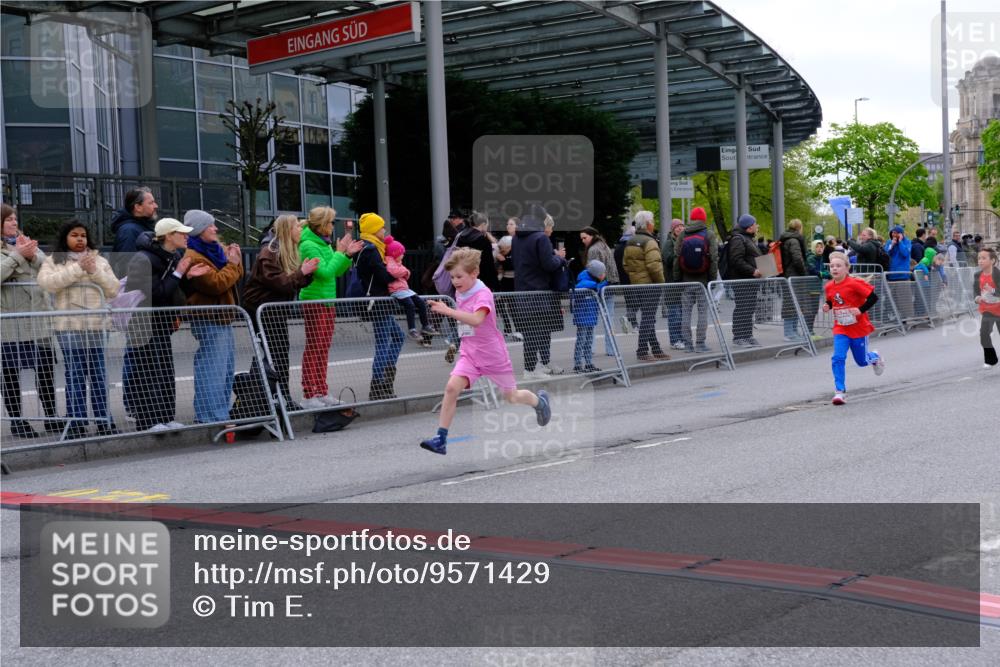 25.04.2026 - Das Zehntel Tim E. http://msf.ph/oto/9571429 25.04.2026 09:06:58 Ziel 1236, 2206, 2558, 2567, 2573, 3008, 3684 meine-sportfotos.de
