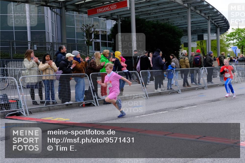 25.04.2026 - Das Zehntel Tim E. http://msf.ph/oto/9571431 25.04.2026 09:06:58 Ziel 1236, 2206, 2558, 2567, 2573, 3008, 3684 meine-sportfotos.de