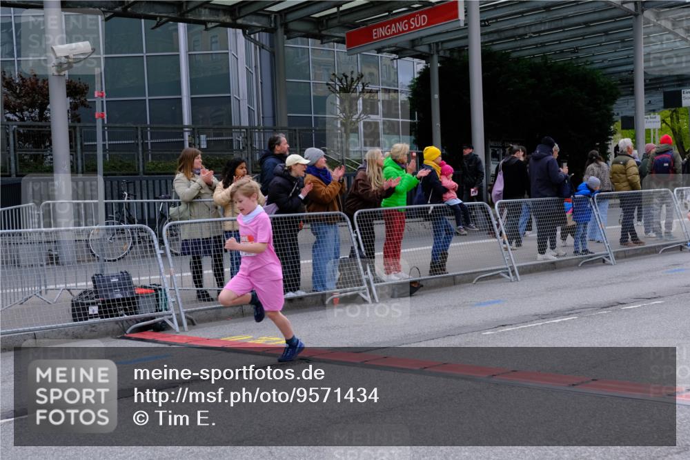 25.04.2026 - Das Zehntel Tim E. http://msf.ph/oto/9571434 25.04.2026 09:06:59 Ziel 2191, 2206, 2558, 2567, 2573, 3008, 3684 meine-sportfotos.de