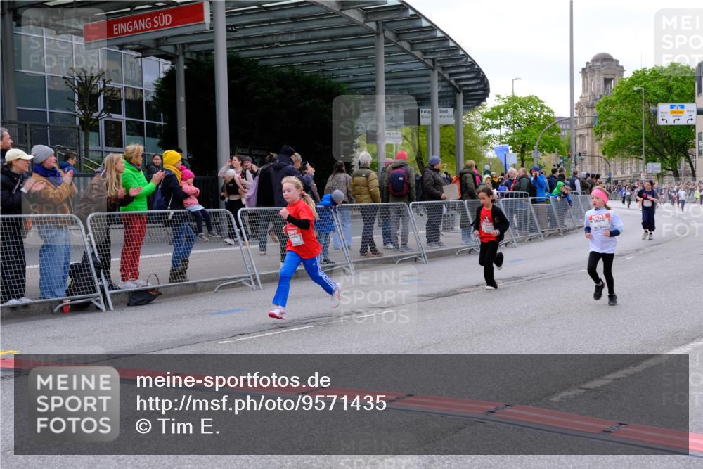 25.04.2026 - Das Zehntel Tim E. http://msf.ph/oto/9571435 25.04.2026 09:06:59 Ziel 2191, 2206, 2558, 2567, 2573, 3008, 3684 meine-sportfotos.de
