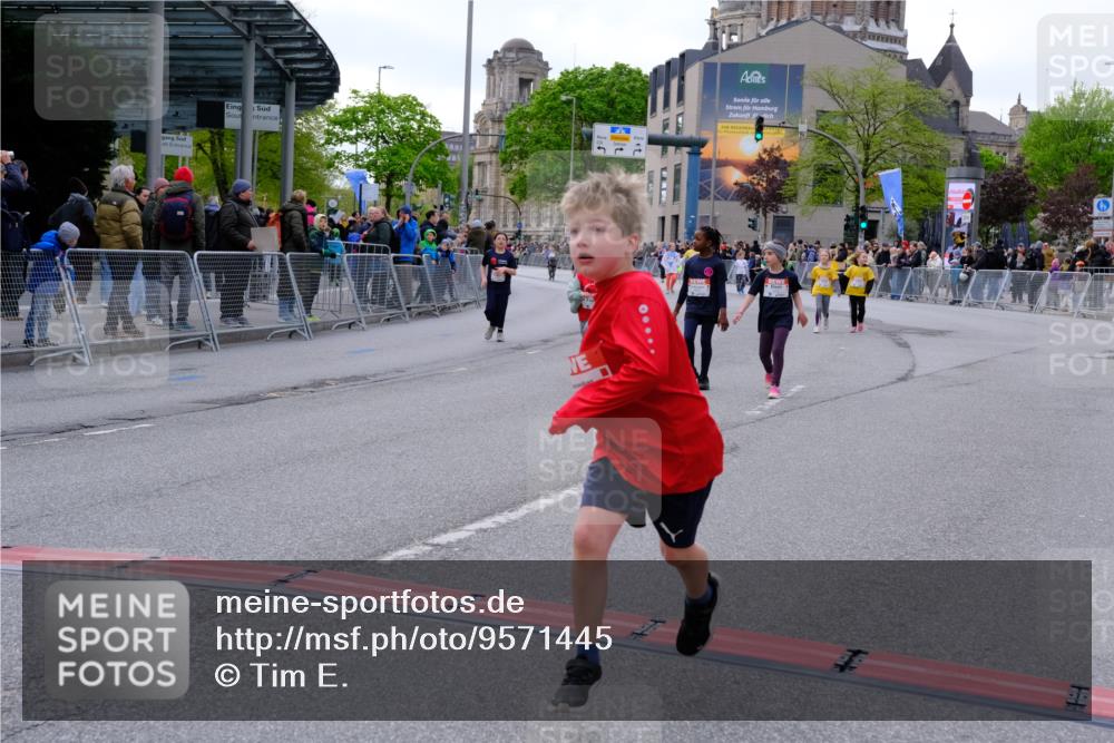 25.04.2026 - Das Zehntel Tim E. http://msf.ph/oto/9571445 25.04.2026 09:07:01 Ziel 2191, 2206, 2558, 2567, 2573, 3006, 3008, 3033, 3684 meine-sportfotos.de
